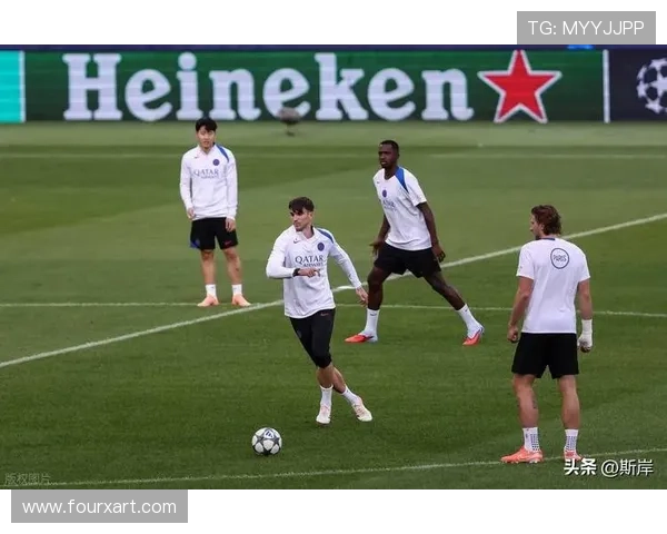 法甲2020-2021赛季回顾：巴黎圣日耳曼与里尔争夺冠军的激烈战斗