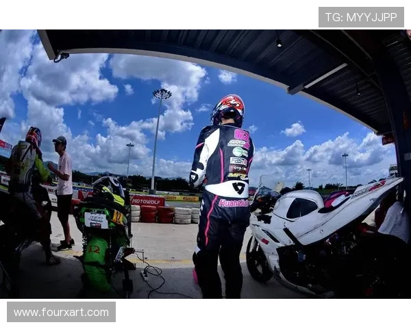 摩托车大奖赛2025赛季新规则发布 多支车队实力升级竞争更为激烈 摩托车大奖赛2025赛季新规则发布 多支车队实力升级竞争更为激烈